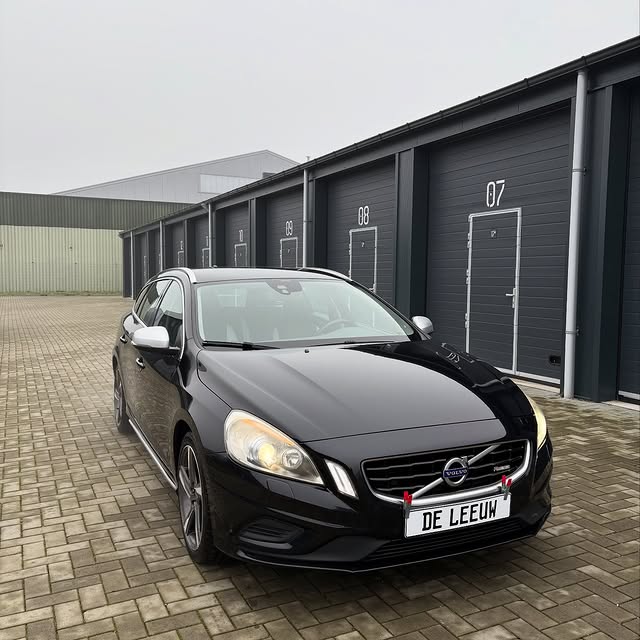 Wat is het verschil tussen auto wassen en detailen?