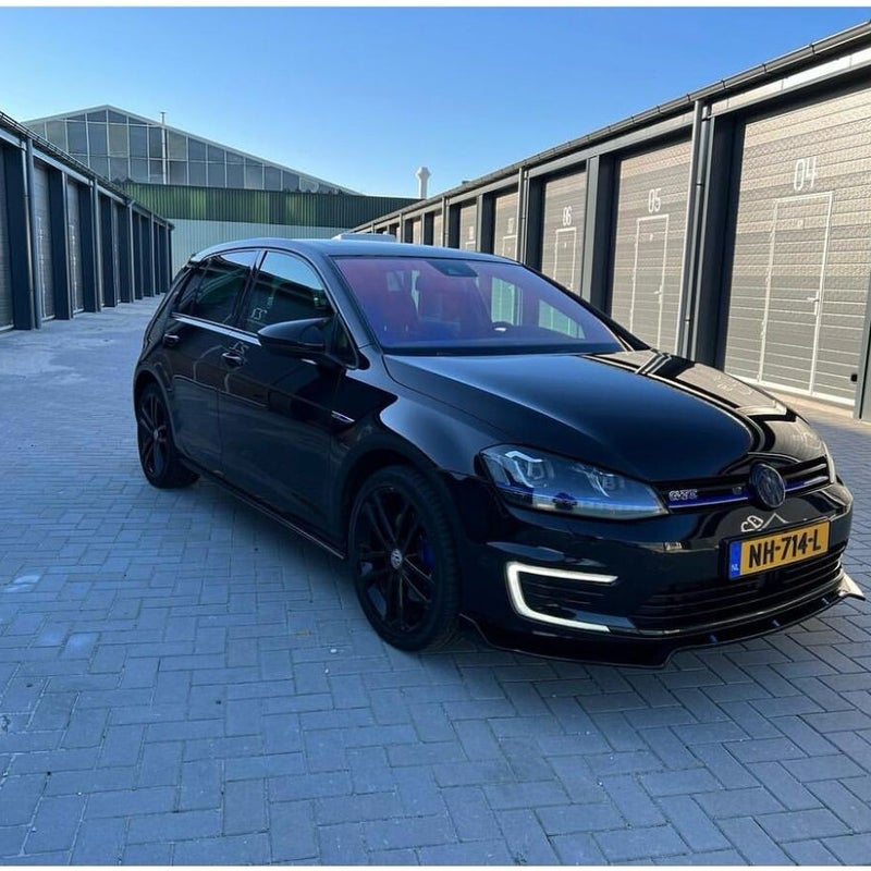 Showroom pakket: volledig gedetailede auto, binnen en buiten schoon